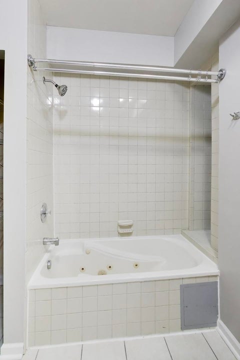 Tiny photo for 4014 S Drexel Boulevard #4F, Chicago, IL 60638 (MLS # 12791565)