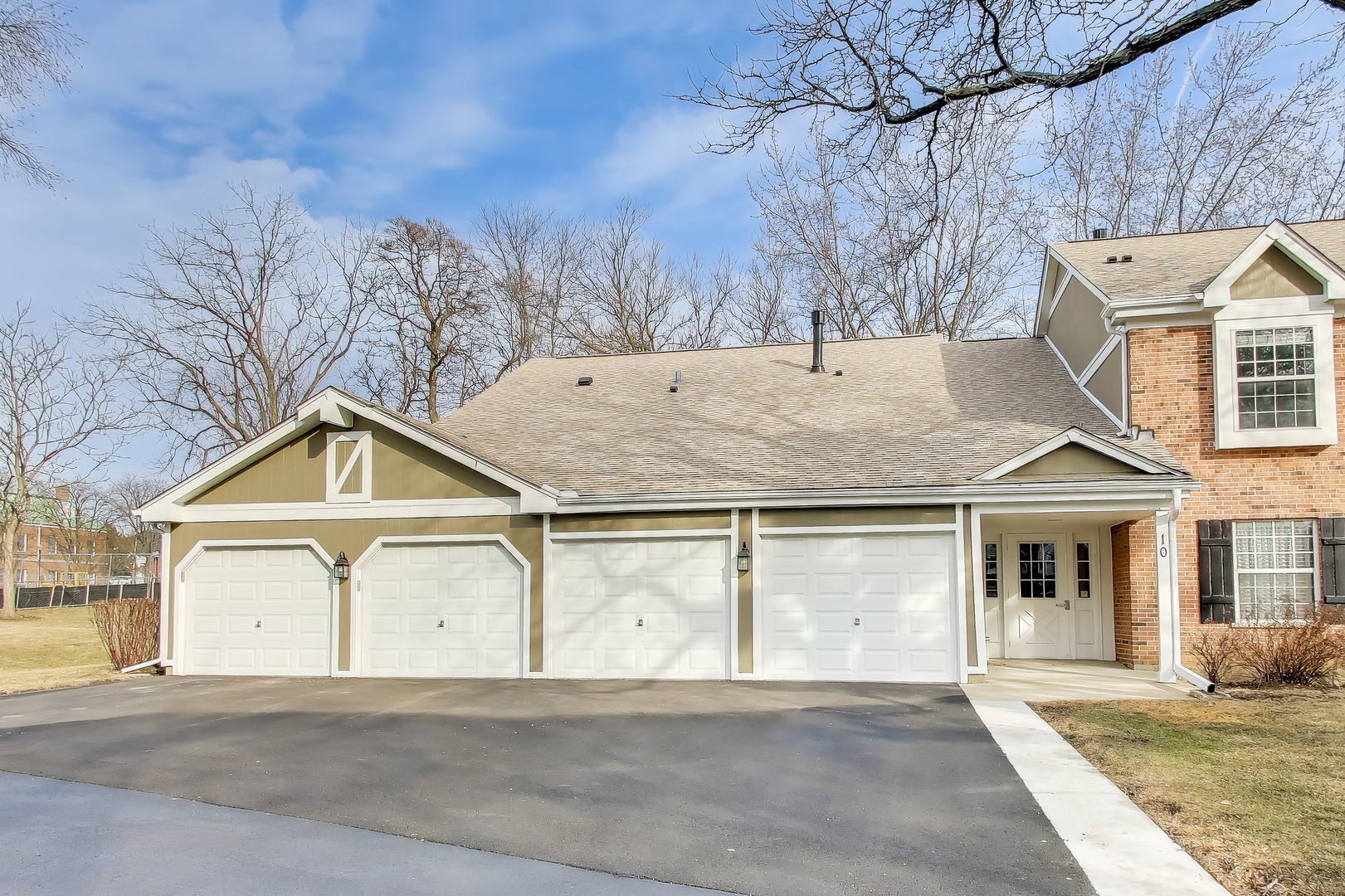 10 Waterbury Lane M2