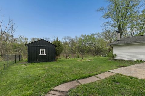 Tiny photo for 927 Gregory Lane, Schaumburg, IL 60193 (MLS # 12632615)