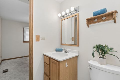 Tiny photo for 927 Gregory Lane, Schaumburg, IL 60193 (MLS # 12632615)