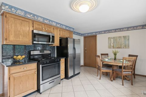 Tiny photo for 927 Gregory Lane, Schaumburg, IL 60193 (MLS # 12632615)