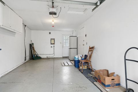 Tiny photo for 927 Gregory Lane, Schaumburg, IL 60193 (MLS # 12632615)