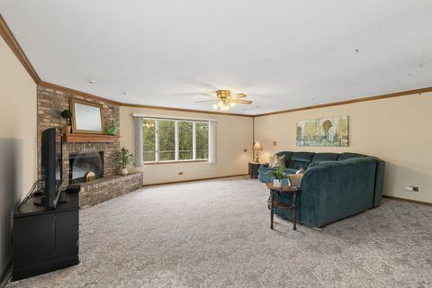 Tiny photo for 927 Gregory Lane, Schaumburg, IL 60193 (MLS # 12632615)