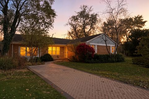 Tiny photo for 1700 Marguerite Street, Park Ridge, IL 60068 (MLS # 12516956)