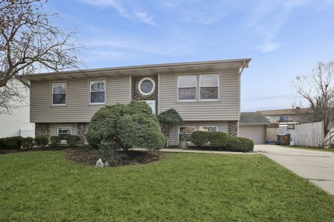 Tiny photo for 33 Opal Avenue, Glendale Heights, IL 60139 (MLS # 12540946)