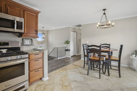 Tiny photo for 33 Opal Avenue, Glendale Heights, IL 60139 (MLS # 12540946)