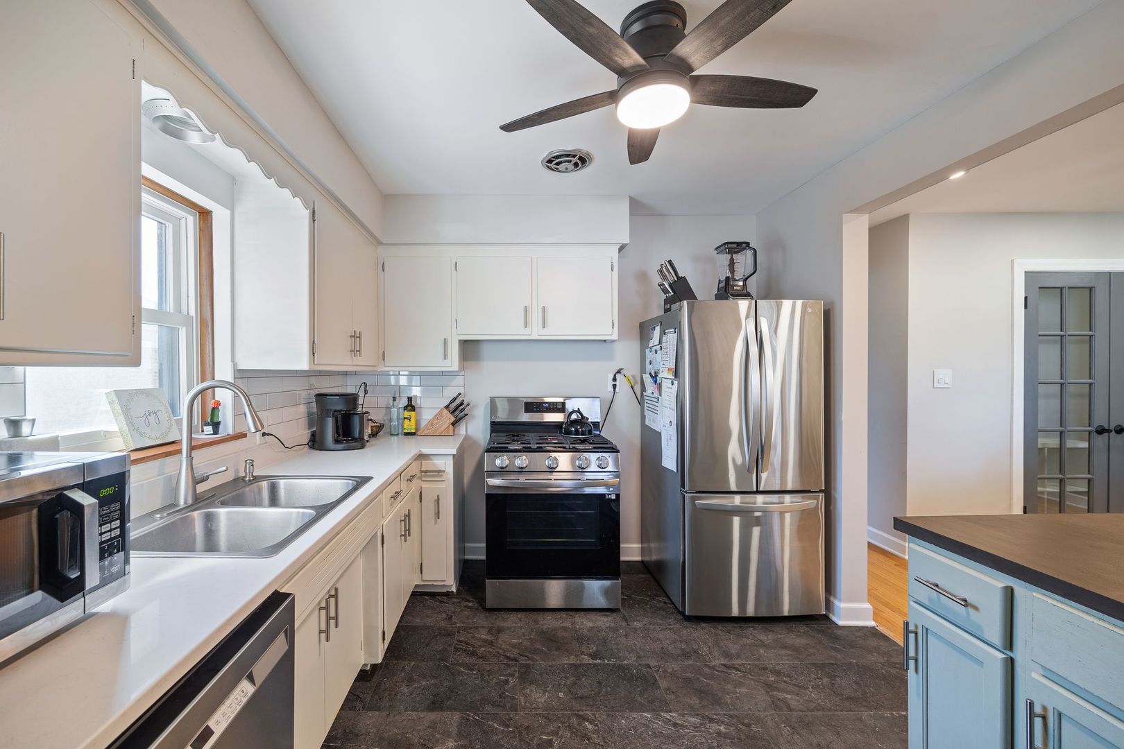 2928 W 98th Street