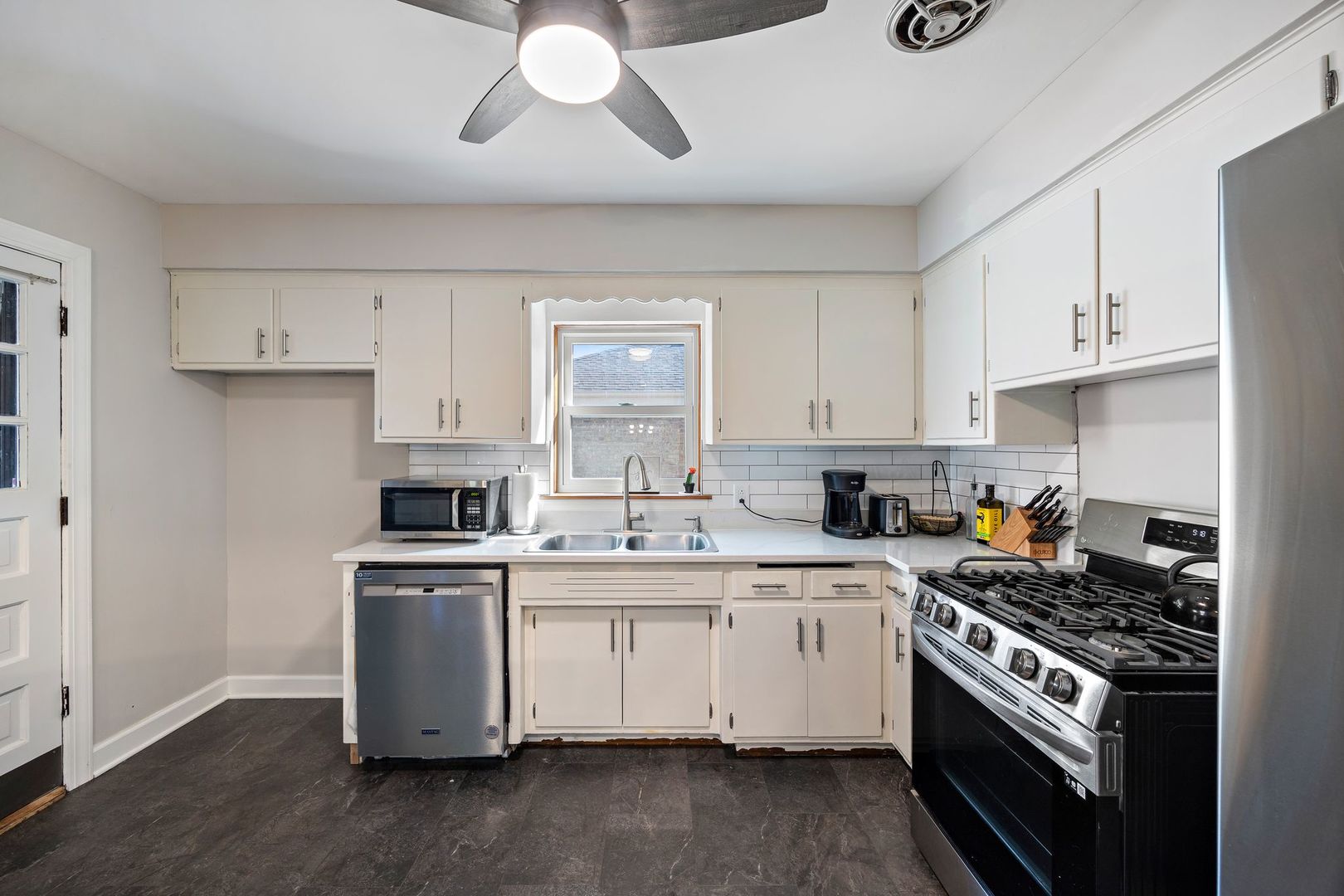 2928 W 98th Street