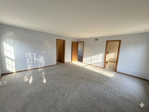 Tiny photo for 966 Forestview Way, Antioch, IL 60002 (MLS # 12586802)