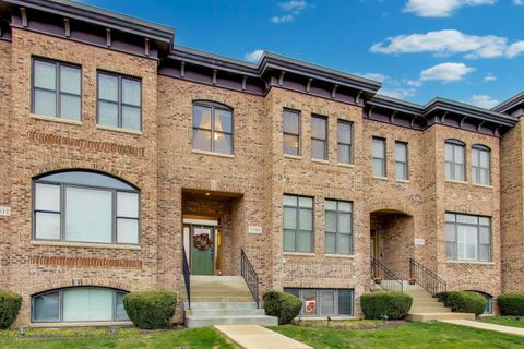 Photo of 1506 W NORTHWEST Highway, Arlington Heights, IL 60004 (MLS # 12531113)