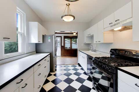Tiny photo for 7120 N Ashland Boulevard, Chicago, IL 60626 (MLS # 12736309)