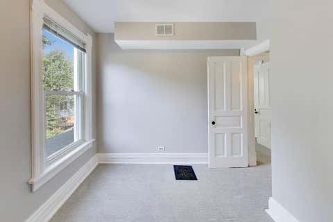 Tiny photo for 7120 N Ashland Boulevard, Chicago, IL 60626 (MLS # 12736309)