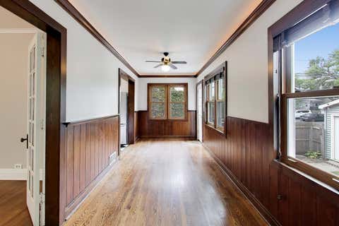 Tiny photo for 7120 N Ashland Boulevard, Chicago, IL 60626 (MLS # 12736309)