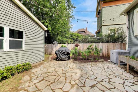 Tiny photo for 7120 N Ashland Boulevard, Chicago, IL 60626 (MLS # 12736309)