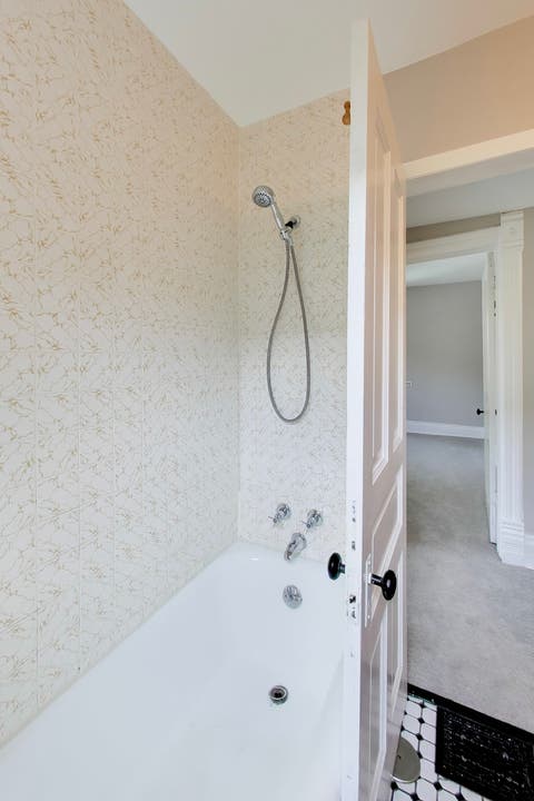 Tiny photo for 7120 N Ashland Boulevard, Chicago, IL 60626 (MLS # 12736309)