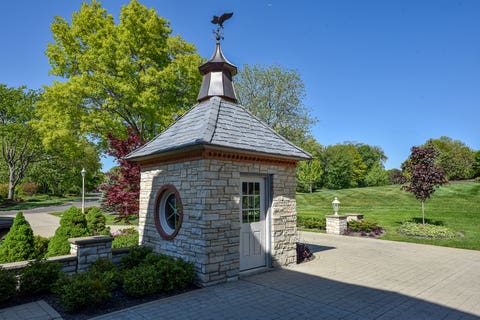 Tiny photo for 1661 Balmoral Lane, Inverness, IL 60067 (MLS # 12721018)