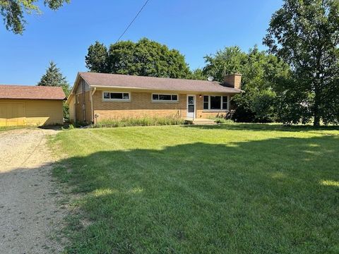 Photo of 10502 Seaman Road, Hebron, IL 60034 (MLS # 12445333)