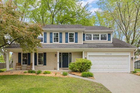 1716 Cedar Glen Court Libertyville IL 60048