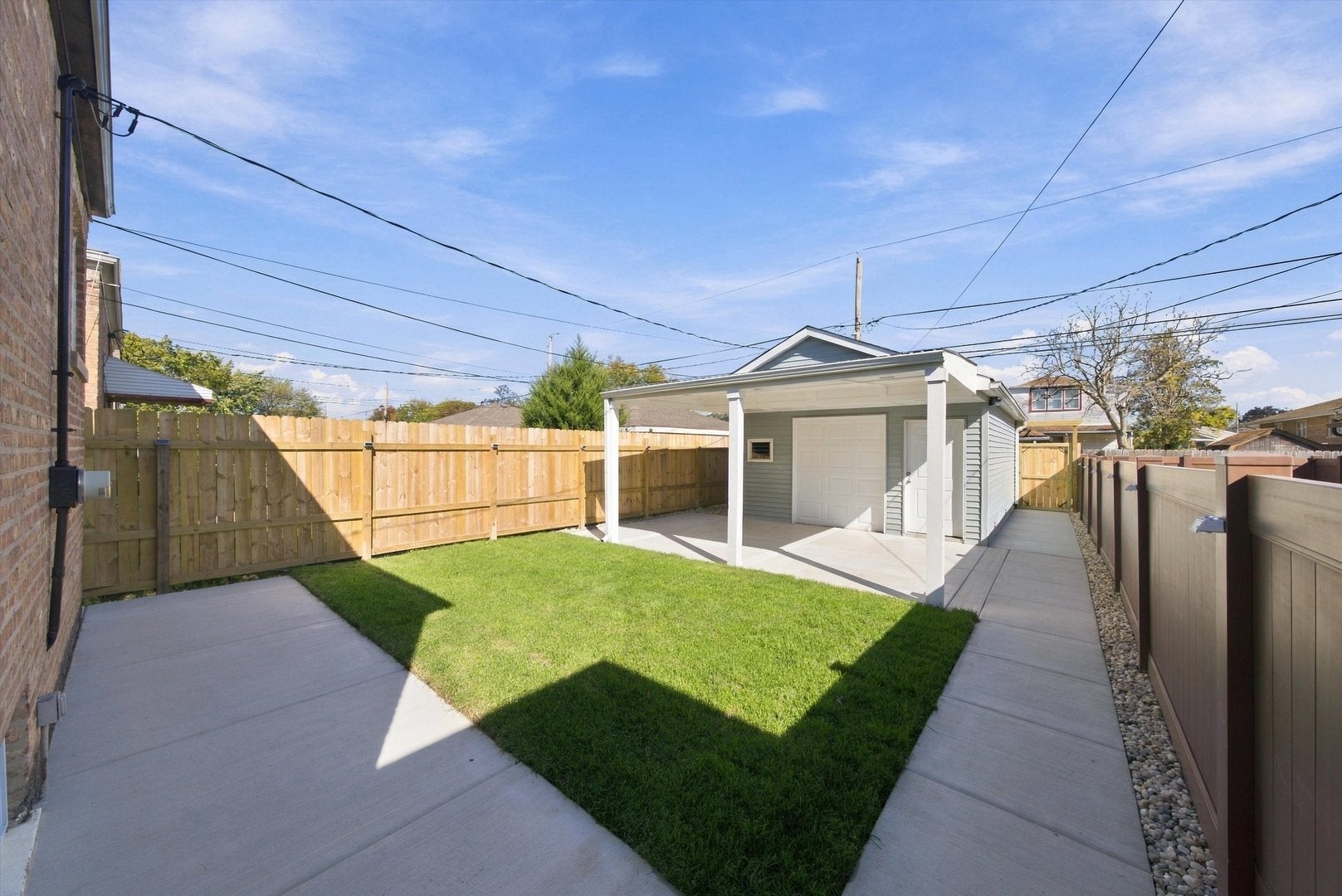 5711 S Mayfield Avenue
