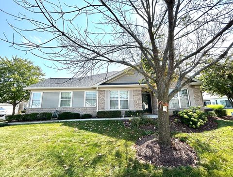 Photo of 21531 Wolf Lake Way, Crest Hill, IL 60403 (MLS # 12477219)