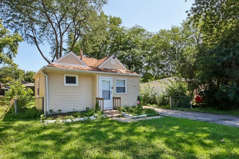 Tiny photo for 1423 Melrose Avenue, Round Lake Beach, IL 60073 (MLS # 12687479)