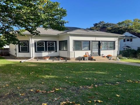 Photo of 320 Shaw Street, Rockford, IL 61104 (MLS # 12501684)