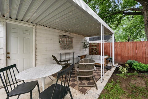 Tiny photo for 2724 Jefferson Avenue, Davenport, IA 52803 (MLS # 12710647)