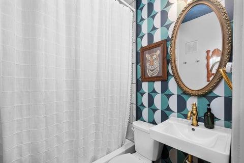 Tiny photo for 2724 Jefferson Avenue, Davenport, IA 52803 (MLS # 12710647)