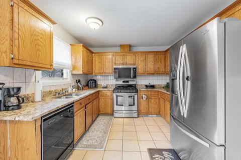 Tiny photo for 3618 148th Street, Midlothian, IL 60445 (MLS # 12584772)