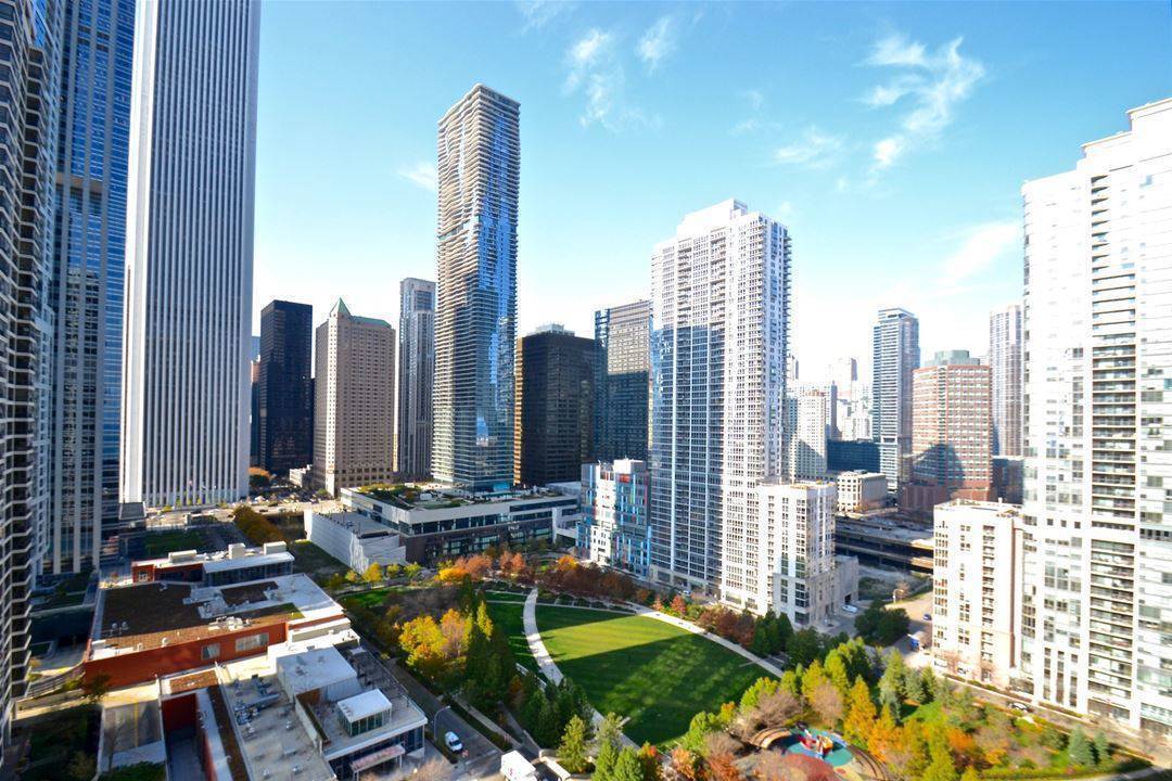 400 E Randolph Street 3628