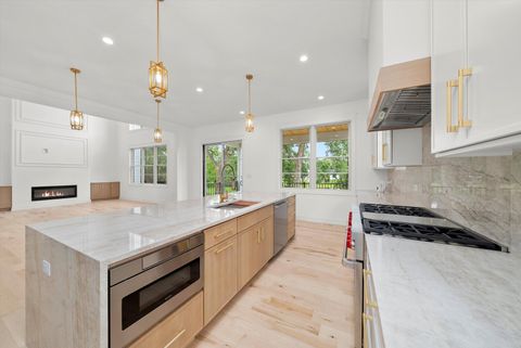 Tiny photo for 15W670 83rd Street, Burr Ridge, IL 60527 (MLS # 12453961)