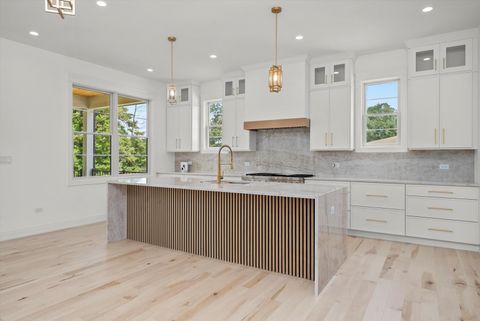 Tiny photo for 15W670 83rd Street, Burr Ridge, IL 60527 (MLS # 12453961)