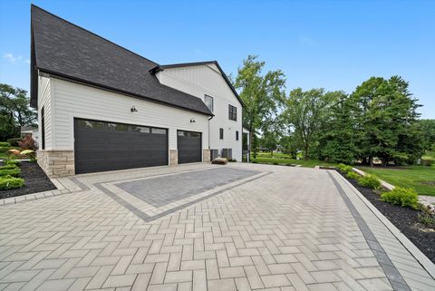 Tiny photo for 15W670 83rd Street, Burr Ridge, IL 60527 (MLS # 12453961)