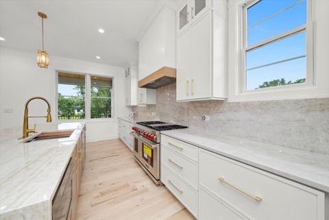 Tiny photo for 15W670 83rd Street, Burr Ridge, IL 60527 (MLS # 12453961)