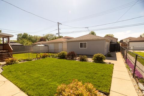 Tiny photo for 3924 N Oconto Avenue, Chicago, IL 60634 (MLS # 12634936)