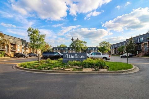 Tiny photo for 2A E DUNDEE QUARTER Drive #208, Palatine, IL 60074 (MLS # 12622049)