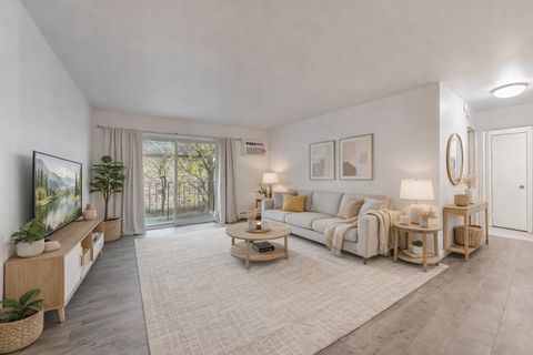 Tiny photo for 2A E DUNDEE QUARTER Drive #208, Palatine, IL 60074 (MLS # 12622049)