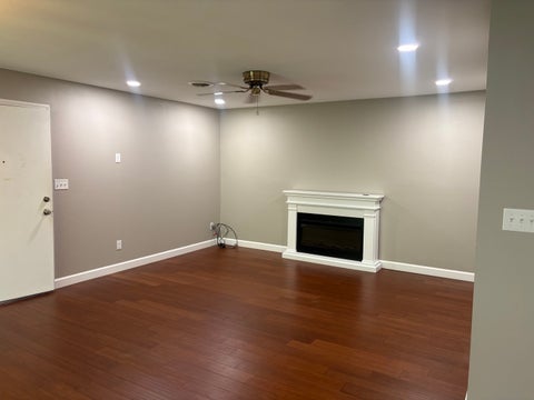 Tiny photo for 430 N 11th Street #8, Murphysboro, IL 62966 (MLS # 12761731)