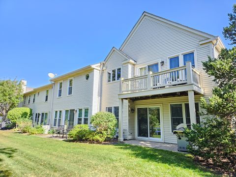 Tiny photo for 170 Inverness Court #1, Elk Grove Village, IL 60007 (MLS # 12604074)