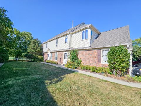 Photo of 170 Inverness Court #1, Elk Grove Village, IL 60007 (MLS # 12604074)