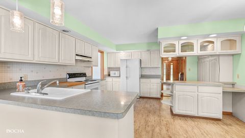 Tiny photo for 2101 N Center Street, Crest Hill, IL 60403 (MLS # 12616231)