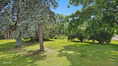 Tiny photo for 2101 N Center Street, Crest Hill, IL 60403 (MLS # 12616231)