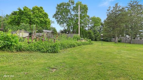 Tiny photo for 2101 N Center Street, Crest Hill, IL 60403 (MLS # 12616231)