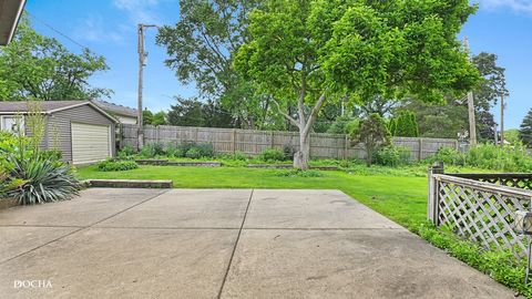 Tiny photo for 2101 N Center Street, Crest Hill, IL 60403 (MLS # 12616231)