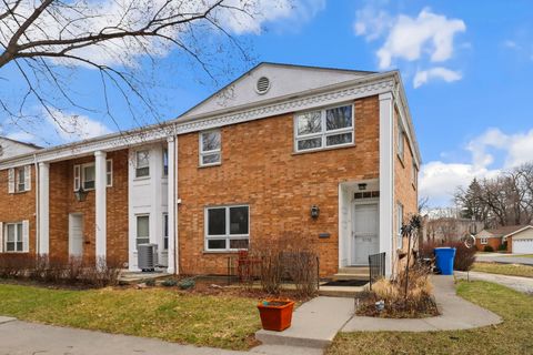 5770 N Forest Glen Avenue Chicago IL 60646