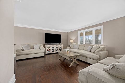 Tiny photo for 960 Sycamore Court, Hoffman Estates, IL 60192 (MLS # 12601981)