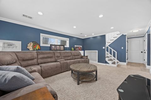 Tiny photo for 960 Sycamore Court, Hoffman Estates, IL 60192 (MLS # 12601981)