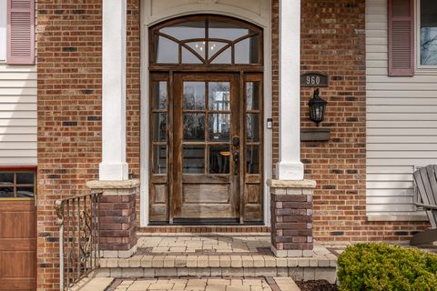 Tiny photo for 960 Sycamore Court, Hoffman Estates, IL 60192 (MLS # 12601981)