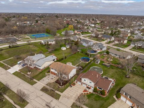 Tiny photo for 960 Sycamore Court, Hoffman Estates, IL 60192 (MLS # 12601981)