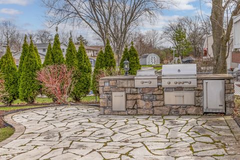 Tiny photo for 960 Sycamore Court, Hoffman Estates, IL 60192 (MLS # 12601981)